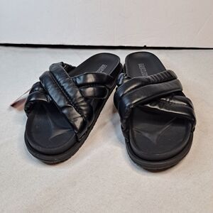 Muk Luks Tidal Wave Slide Sandal Womens Sz 6 Black Crisscross Band Faux Leather